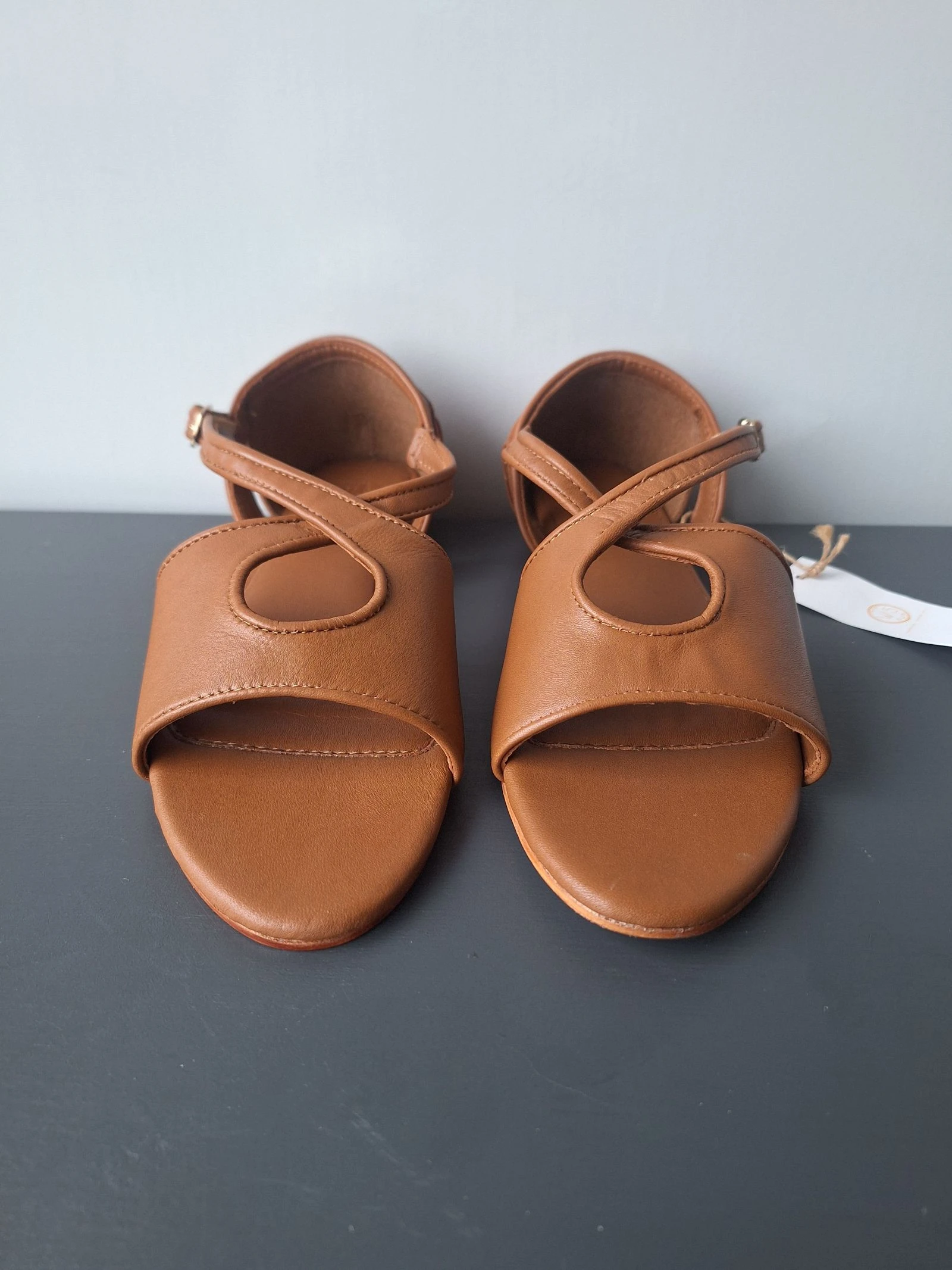Novos sandálias de couro camel da White Sun tamanho 40 – photo 2